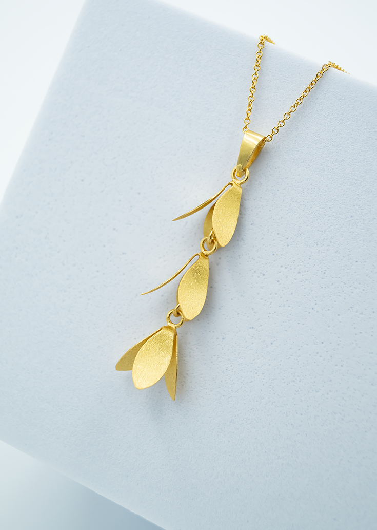 Ament Floral Necklace