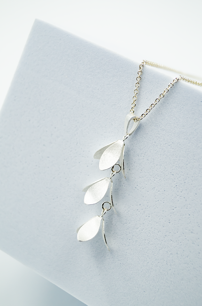 Ament Floral Necklace