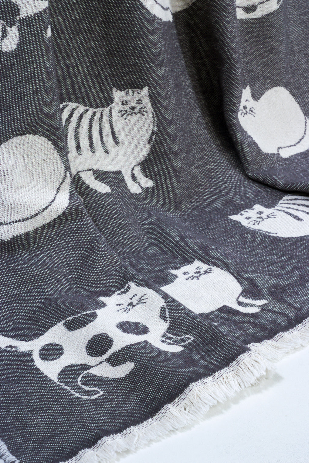 Cat Cotton Throw