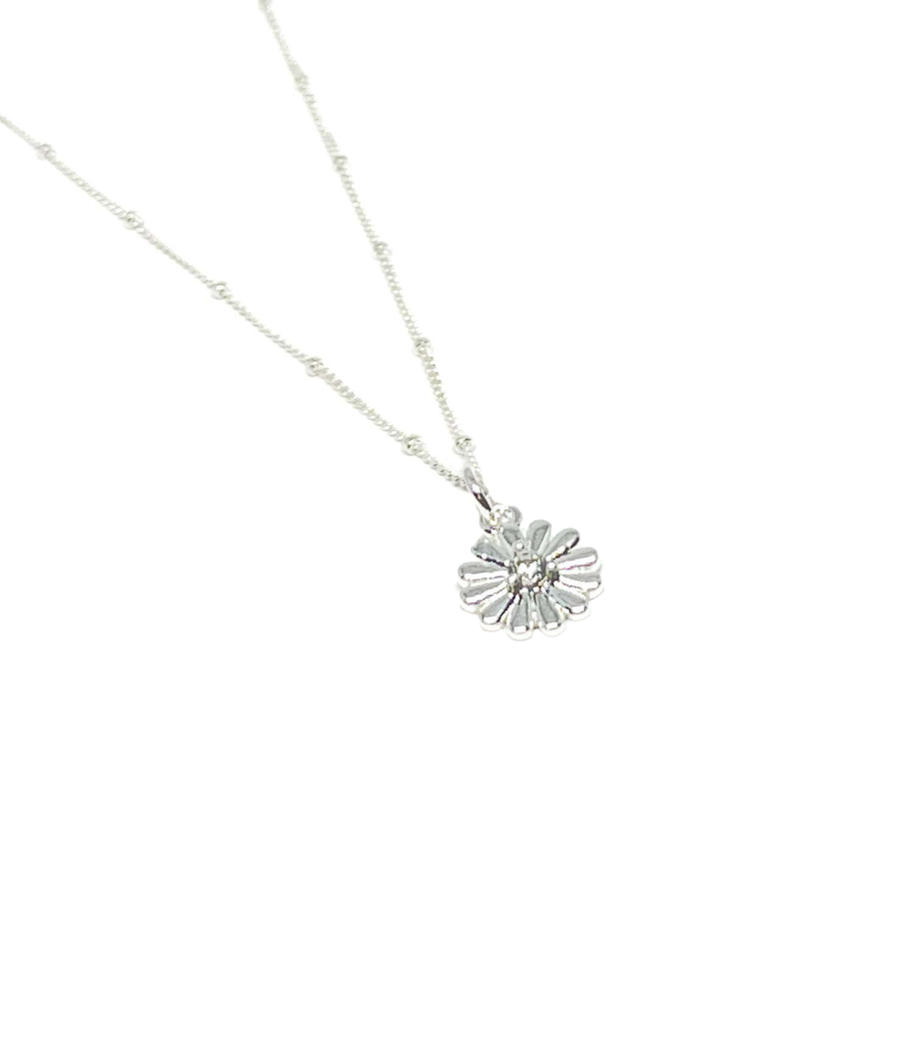 Daisy Necklace